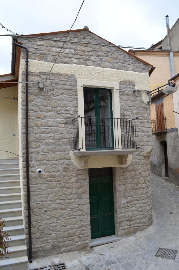 B&B La Casa Di Giulietta 카스텔메자노 외부 사진